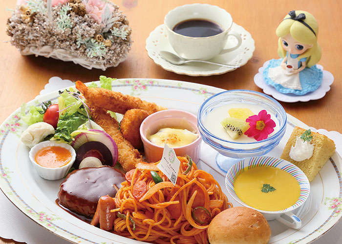 子どもの頃に感じたワクワクを 大人のお子様ランチ で再び Alice Garden Cafe アリスガーデンカフェ Luccica Web