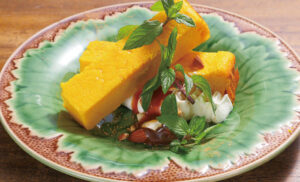 【SWEETS】国産かぼちゃの旬の甘味を愉しむパンプキンチーズケーキ『Botanical item & café CYAN(シアン)』